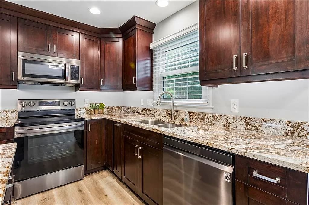 1204 Springwell PL, NEWPORT NEWS VA 23608 thumb 12