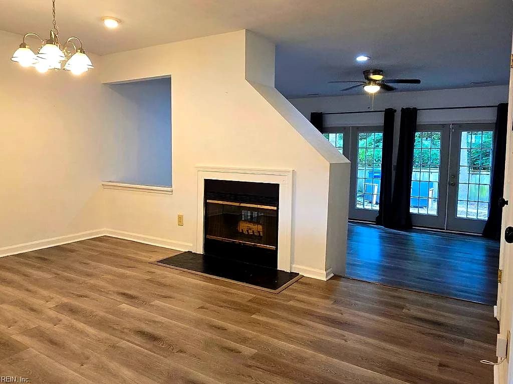 744 S Lake CIR, CHESAPEAKE VA 23322 - Photo 5