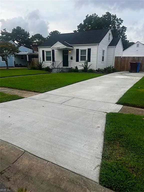 4208 Surf AVE, CHESAPEAKE VA 23325 - Main photo