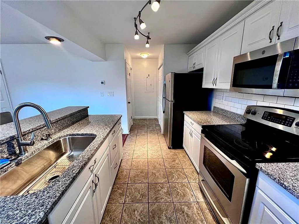 602 Barwick CT, CHESAPEAKE VA 23320 thumb 10