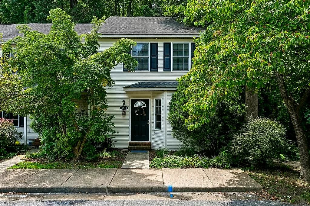 6418 Village Woods CT, GLOUCESTER VA 23061 - Main photo