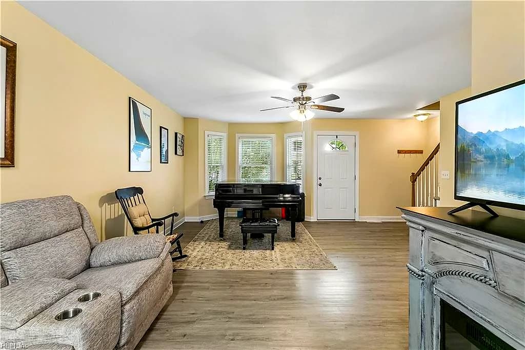 6418 Village Woods CT, GLOUCESTER VA 23061 - Photo 5