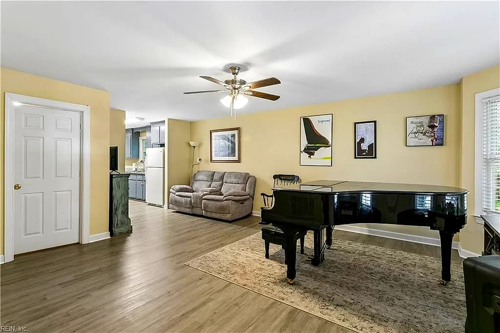 6418 Village Woods CT, GLOUCESTER VA 23061 thumb 8