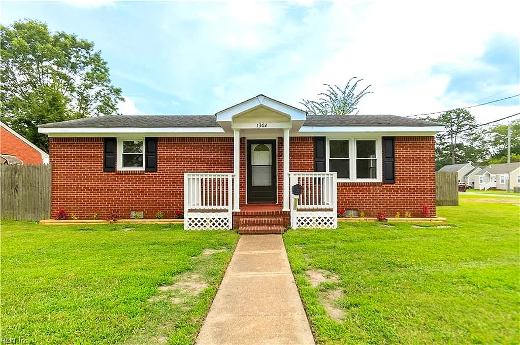 1302 Portlock RD, CHESAPEAKE VA 23324 - Photo 2