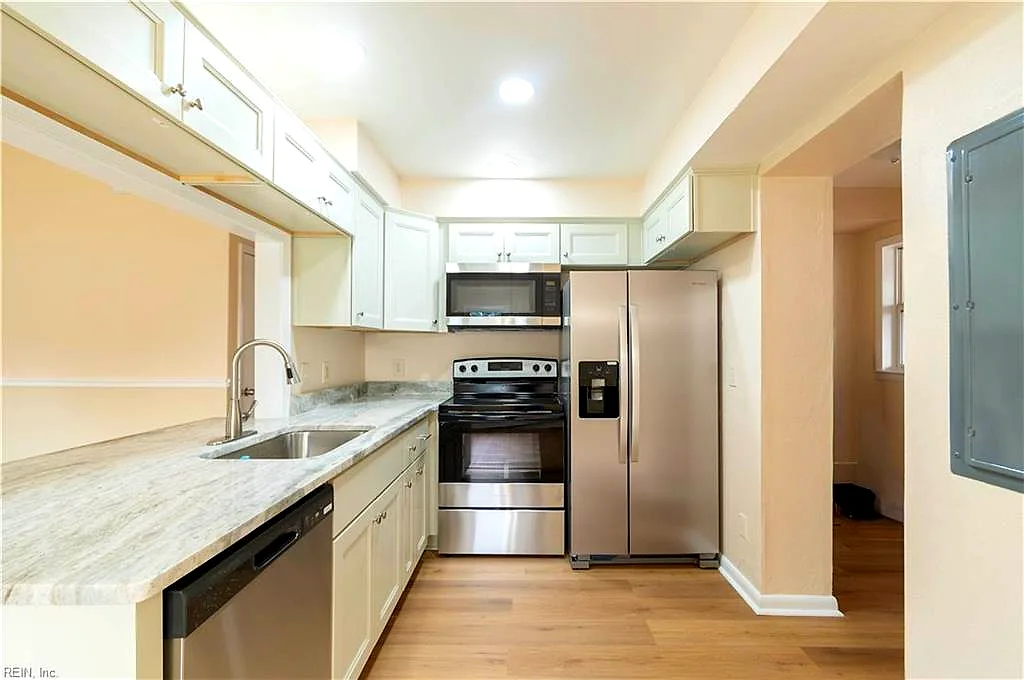 1302 Portlock RD, CHESAPEAKE VA 23324 thumb 6