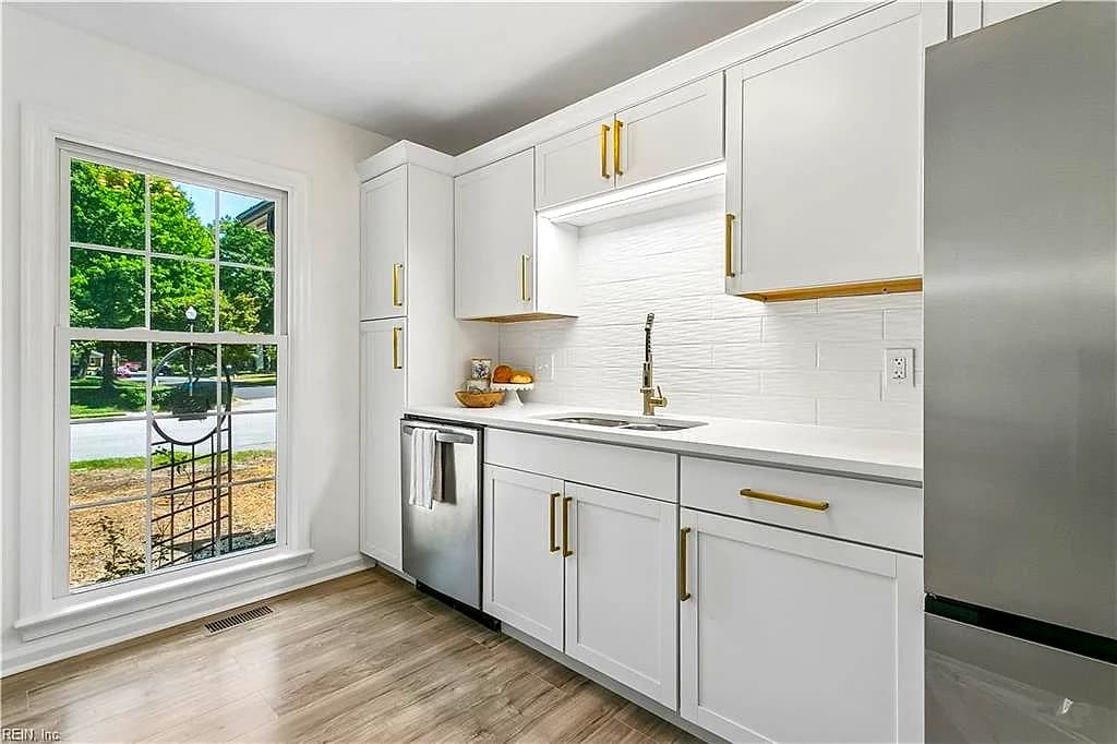 682 Village Green PW, NEWPORT NEWS VA 23602 thumb 12