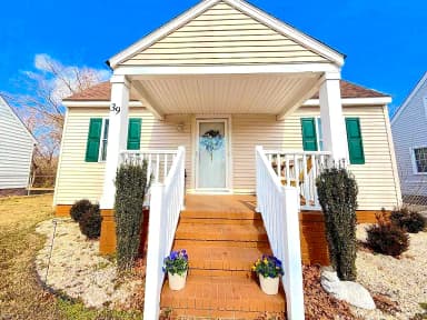 39 W Sunset RD, HAMPTON VA 23669 thumb 1