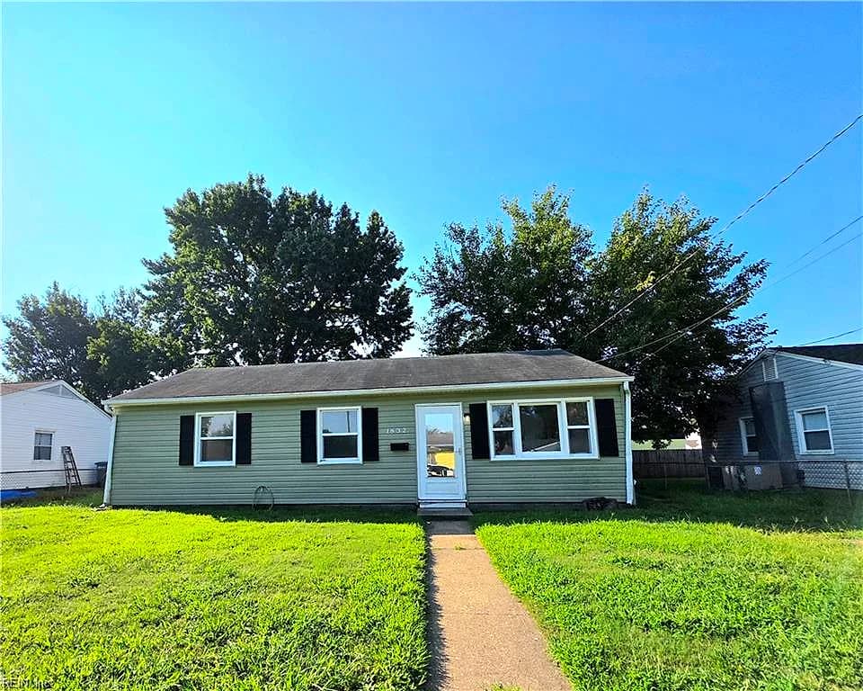 1832 Bancroft DR, HAMPTON VA 23663 - Main photo