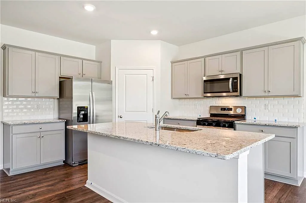 5120 Duxbury RD, SUFFOLK VA 23435 - Photo 3
