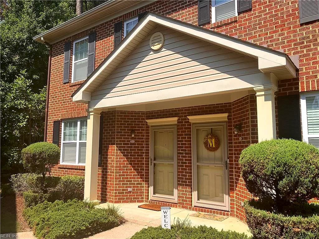 322 Holyoke LN, CHESAPEAKE VA 23320 - Photo 2