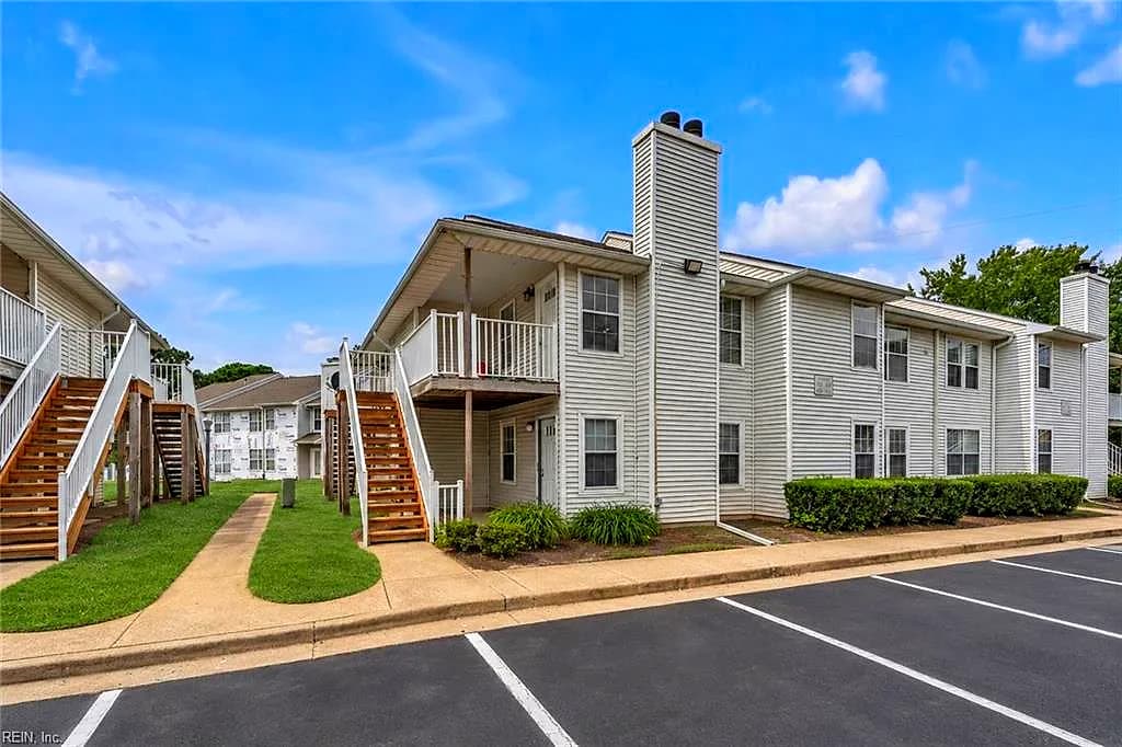 433 Shelter DR, VIRGINIA BEACH VA 23462 - Photo 3