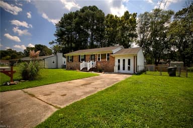 220 Larissa DR, NEWPORT NEWS VA 23601 thumb 1