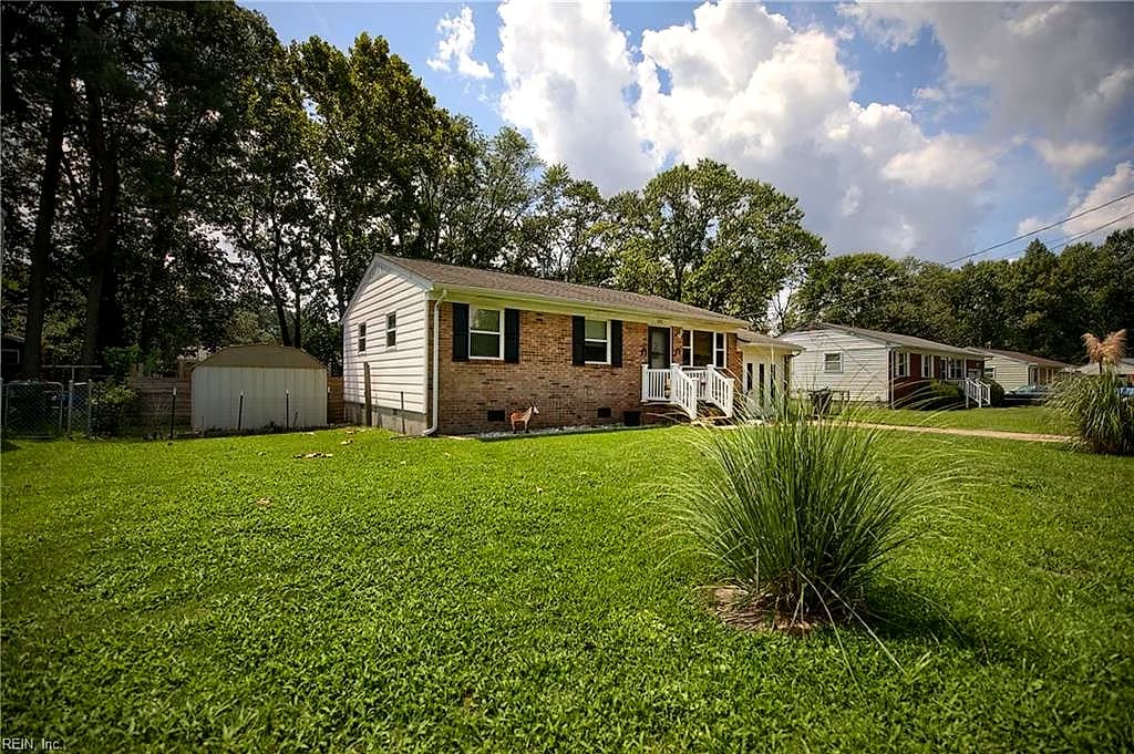 220 Larissa DR, NEWPORT NEWS VA 23601 - Photo 4