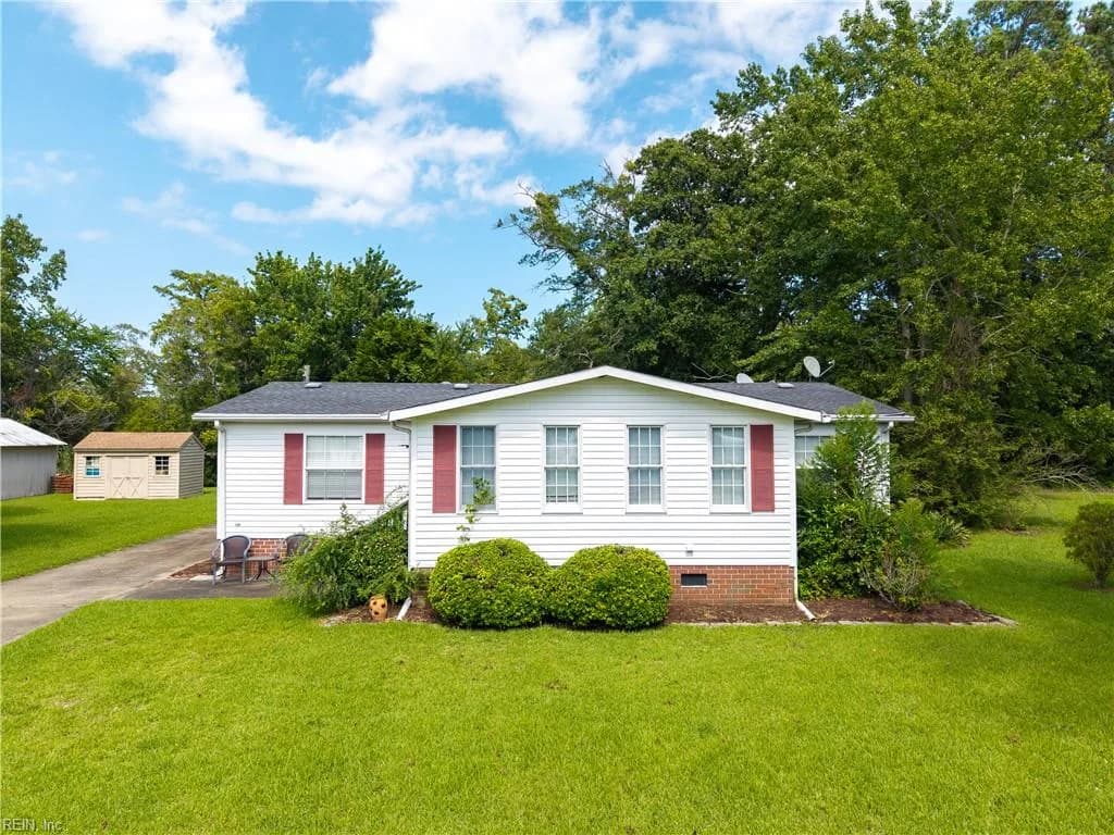 105 Avery DR, SHILOH NC 27974 - Photo 3