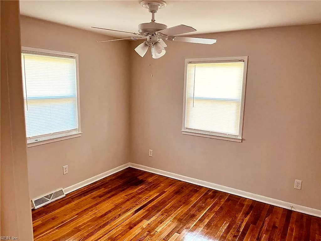 1112 Wilson RD, SMITHFIELD VA 23430 thumb 8
