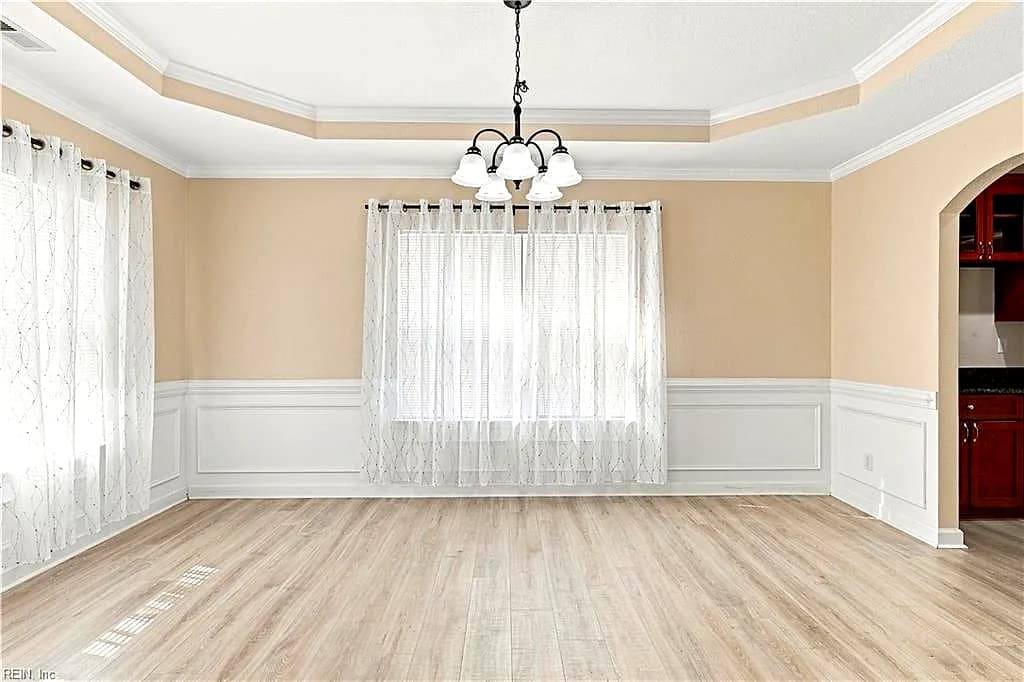 319 Maplewood ST, HAMPTON VA 23669 - Photo 5