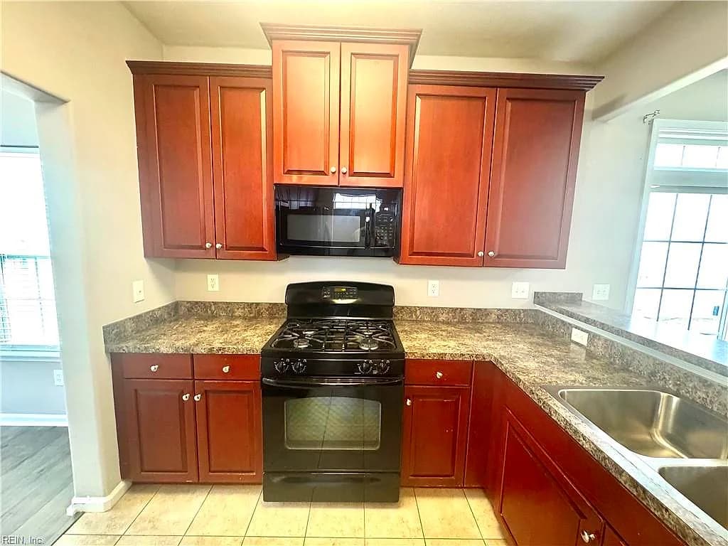 3210 Duke Of Glouchester DR, SUFFOLK VA 23434 thumb 12