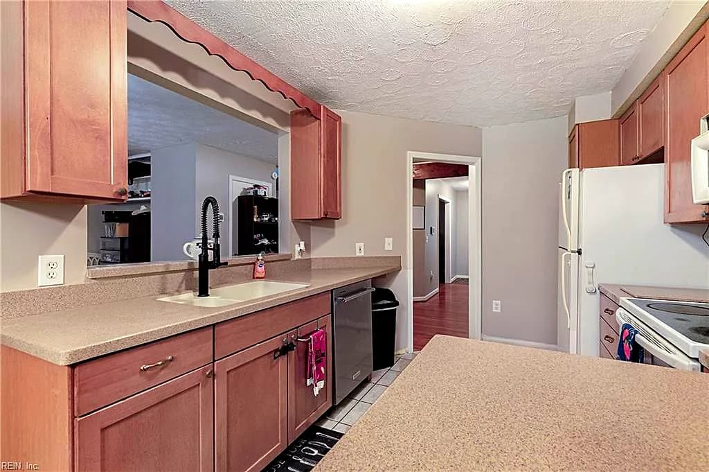 8174 Lord Fairfax CIR, GLOUCESTER VA 23061 thumb 11