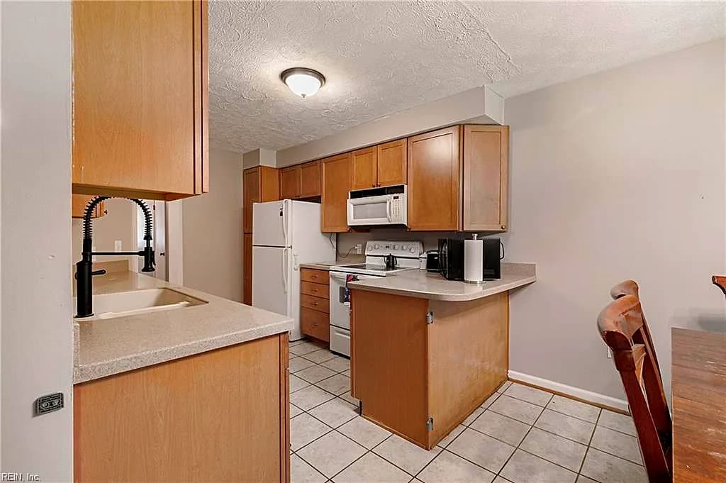 8174 Lord Fairfax CIR, GLOUCESTER VA 23061 thumb 12