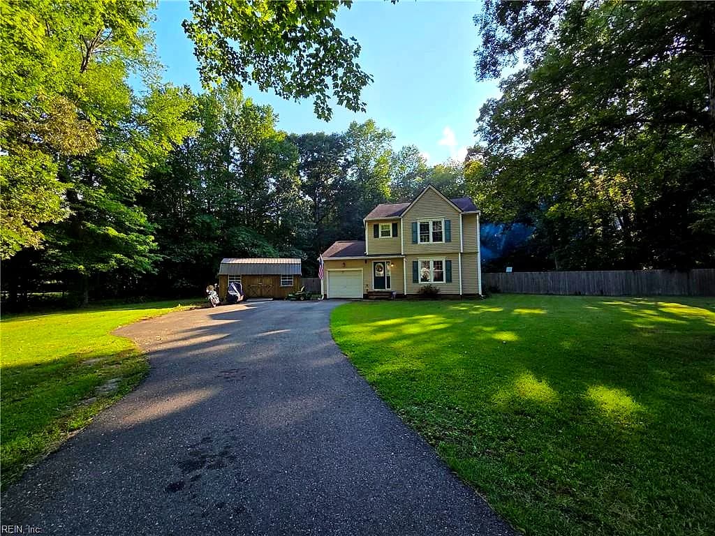 8174 Lord Fairfax CIR, GLOUCESTER VA 23061 - Photo 3