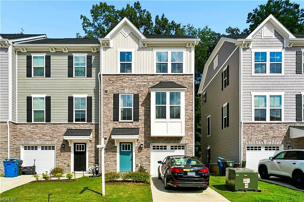 110 Pocosin PATH, POQUOSON VA 23662 - Photo 2