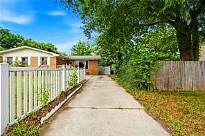 616 Powhatan PW, HAMPTON VA 23661 - Photo 3