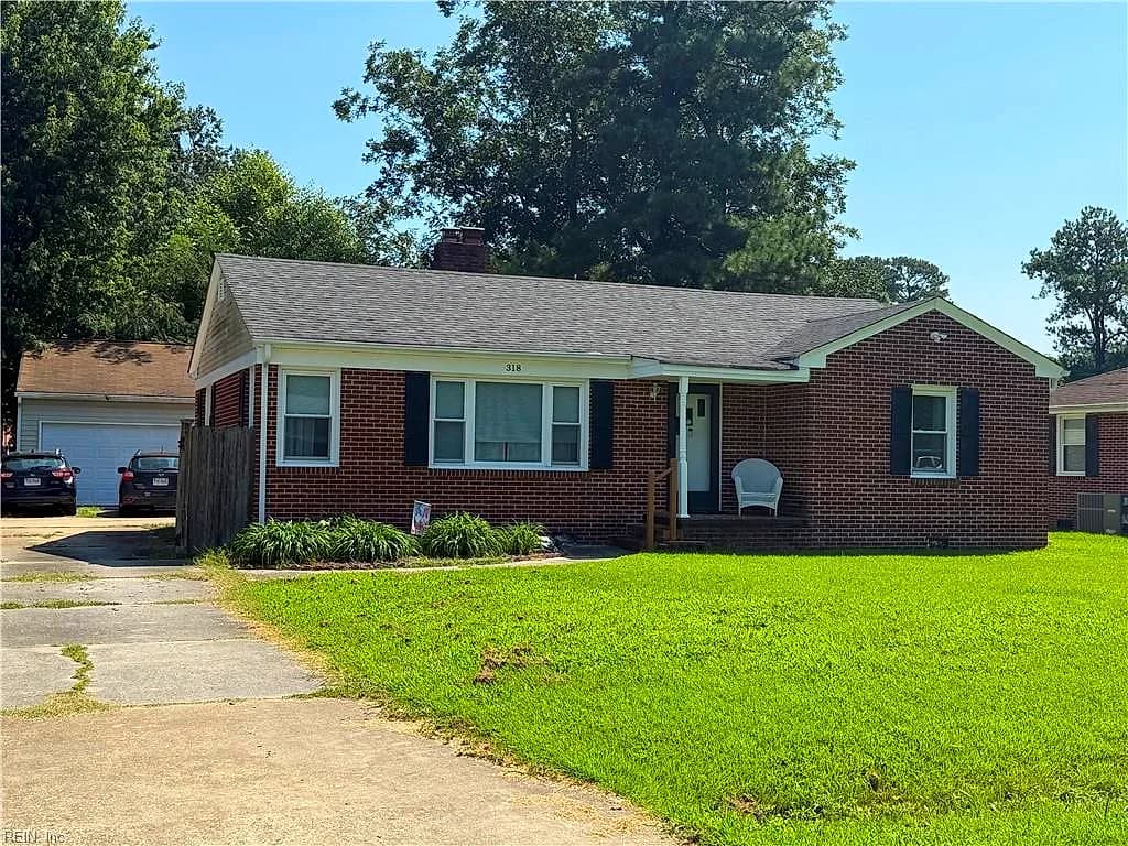 318 Tareyton LN, PORTSMOUTH VA 23701 - Photo 2