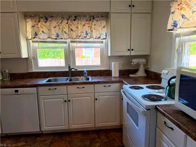 318 Tareyton LN, PORTSMOUTH VA 23701 thumb 12