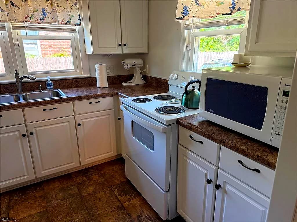 318 Tareyton LN, PORTSMOUTH VA 23701 thumb 9