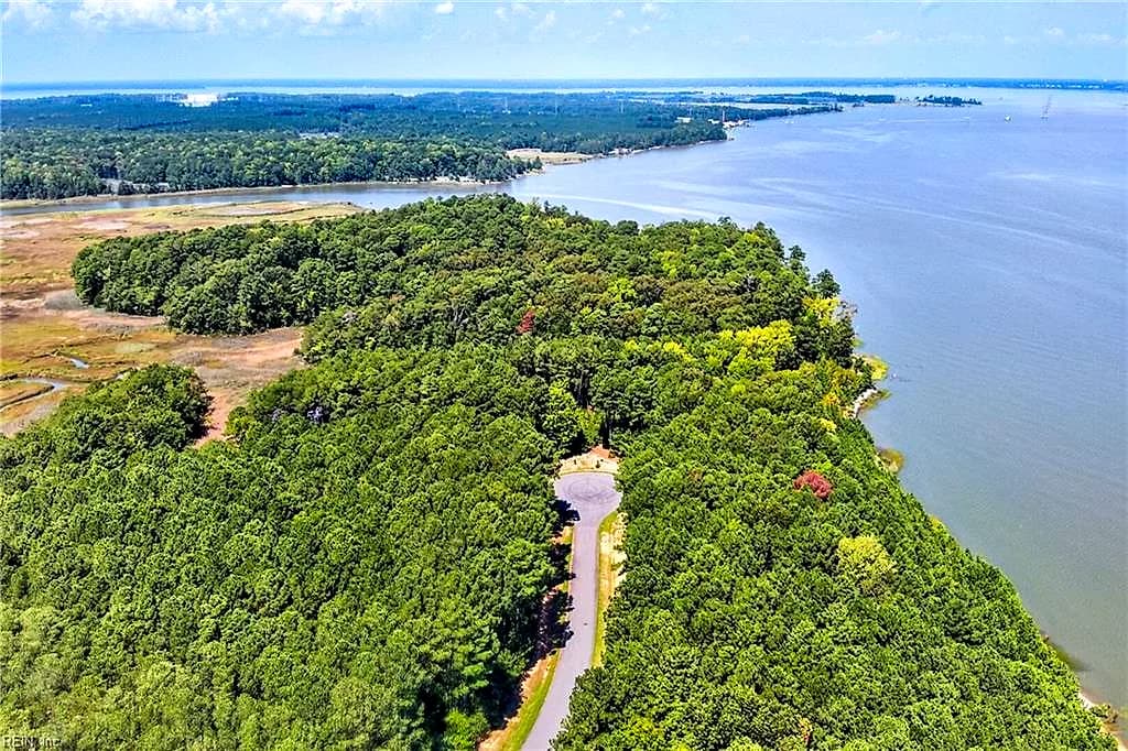 270 Lawnes Neck DR, SMITHFIELD VA 23430 thumb 6