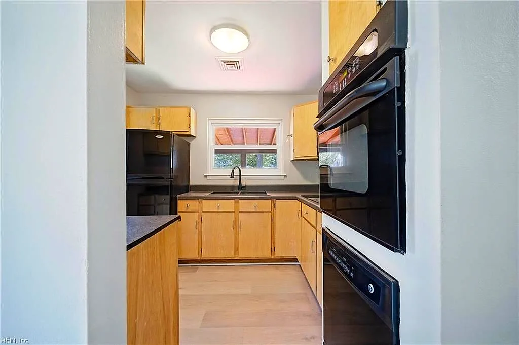 313 Sparrow RD, CHESAPEAKE VA 23325 thumb 11