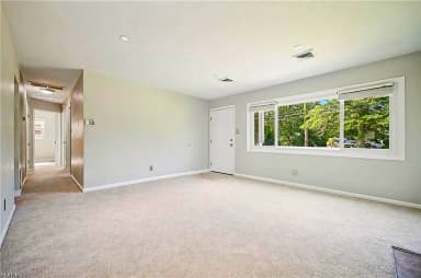 313 Sparrow RD, CHESAPEAKE VA 23325 thumb 3