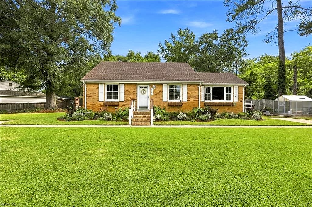 2704 Misty Point RD, CHESAPEAKE VA 23323 - Photo 4