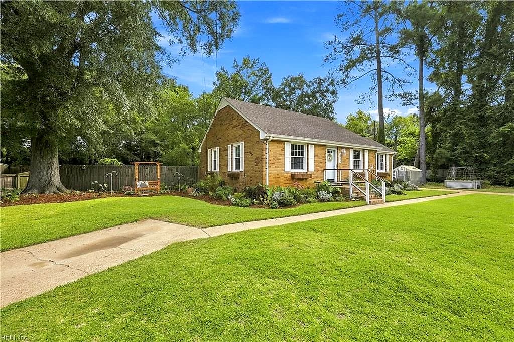 2704 Misty Point RD, CHESAPEAKE VA 23323 - Photo 5