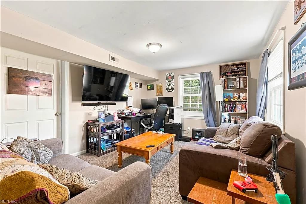 703 S Fallon CT, HAMPTON VA 23661 thumb 8