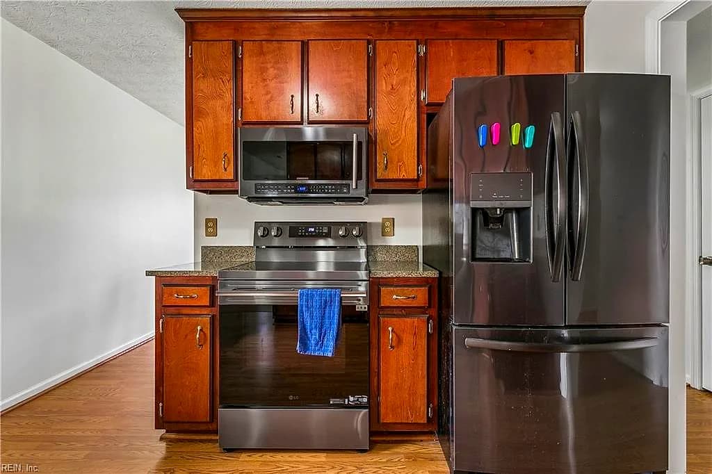 402 Westview DR, HAMPTON VA 23666 thumb 11