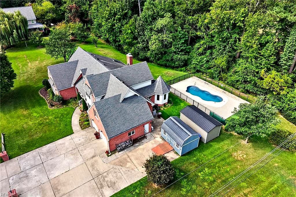 9327 Rivershore DR, SUFFOLK VA 23433 - Photo 2