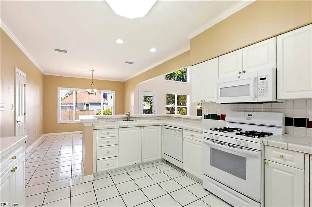953 Sandoval DR, VIRGINIA BEACH VA 23454 thumb 10