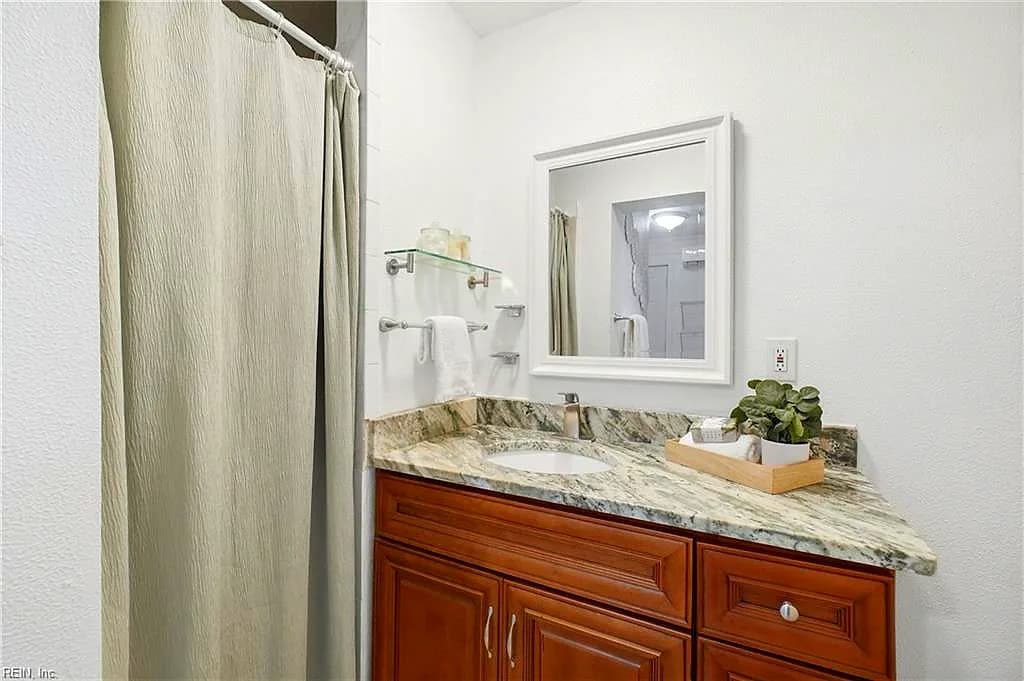 556 Caren DR, VIRGINIA BEACH VA 23452 thumb 11