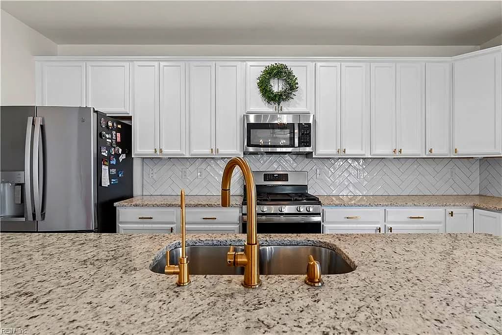 111 Brookside LN, SUFFOLK VA 23434 thumb 12