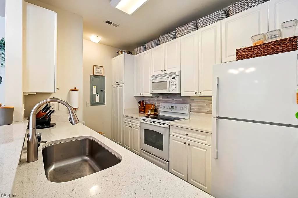 1009 Gamston LN, VIRGINIA BEACH VA 23455 thumb 9