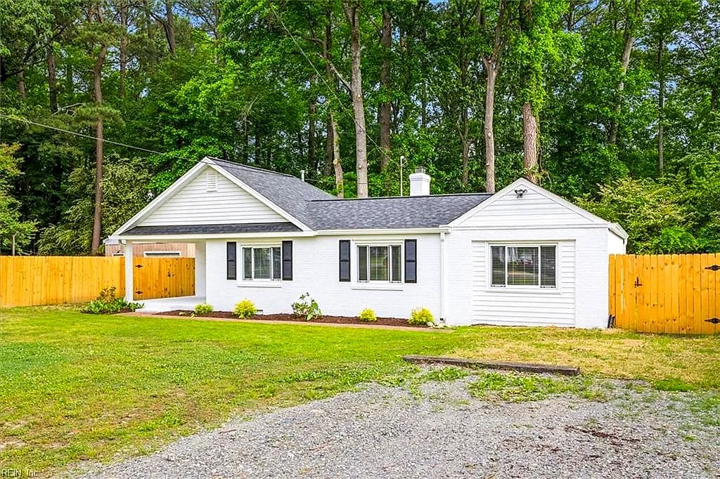 112 Oak ST, YORKTOWN VA 23693 - Photo 5