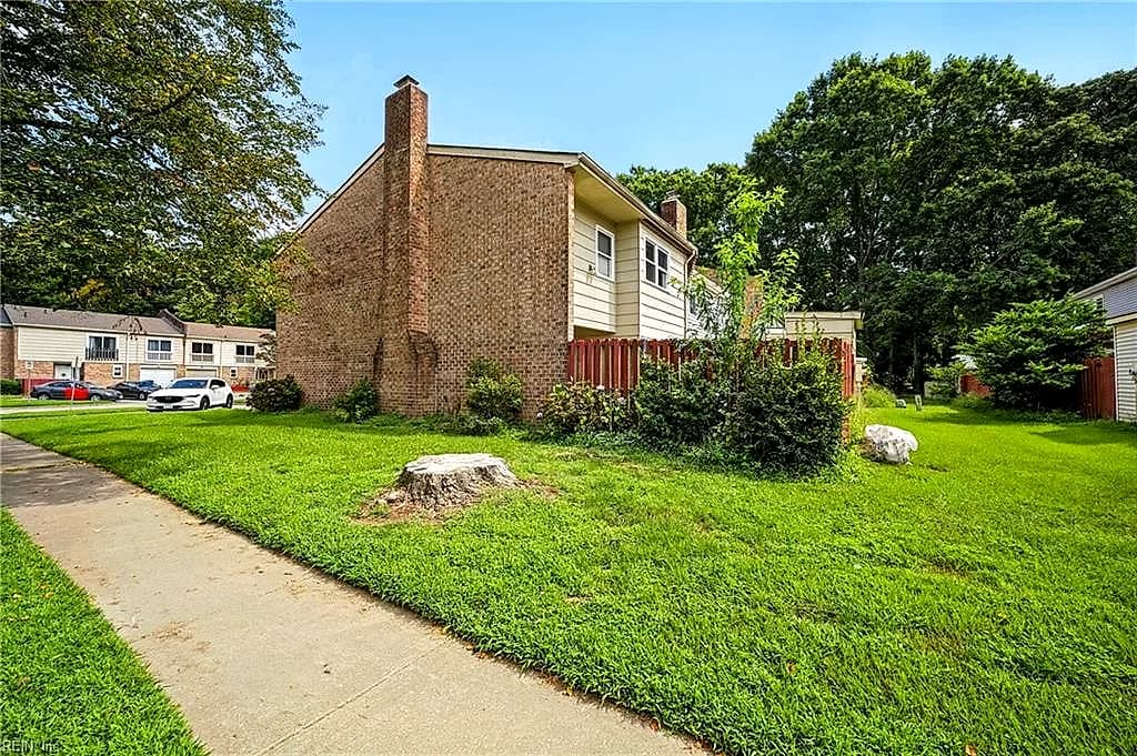 1361 GLYNDON DR, VIRGINIA BEACH VA 23464 - Photo 4