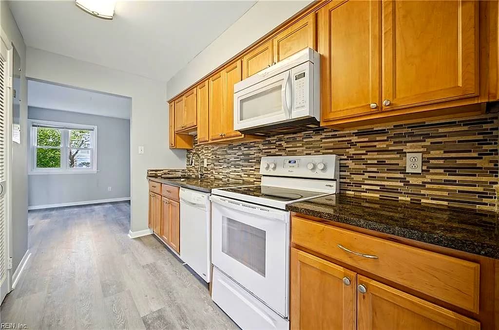 1361 GLYNDON DR, VIRGINIA BEACH VA 23464 thumb 9