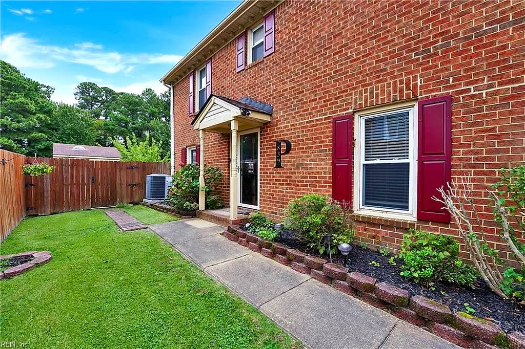 839 Sommerville CRES, CHESAPEAKE VA 23320 - Photo 4