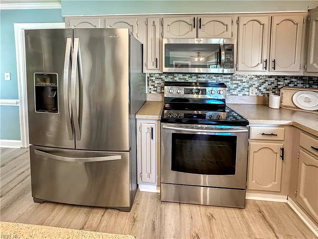 309 Barcelona DR, CHESAPEAKE VA 23320 thumb 8