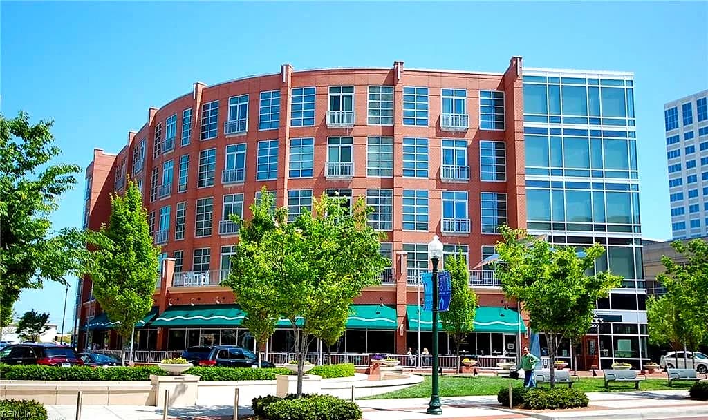 221 Market ST #320, VIRGINIA BEACH VA 23462 - Photo 2