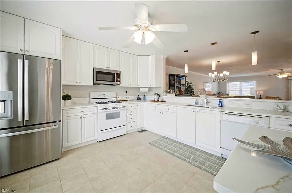 410 Pinewell DR, NORFOLK VA 23503 thumb 8
