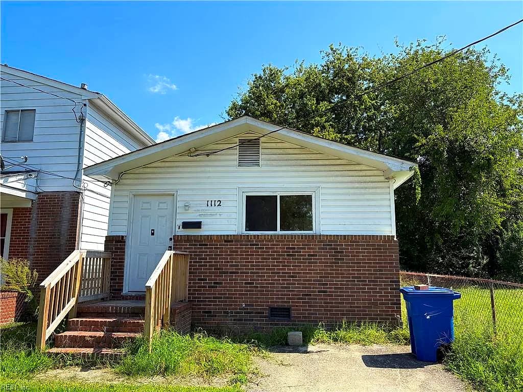 1112 36 ST, NEWPORT NEWS VA 23607 - Main photo