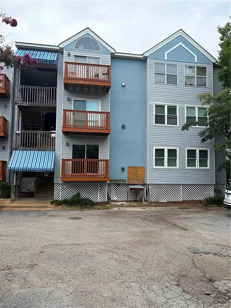 1563 N King ST, HAMPTON VA 23669 - Photo 2